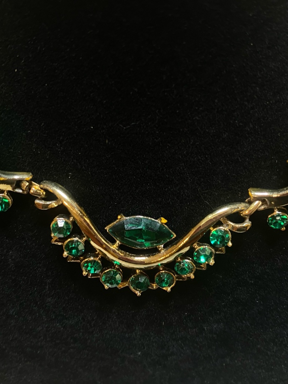 Emerald Rhinestone set - Picture 4 of 4